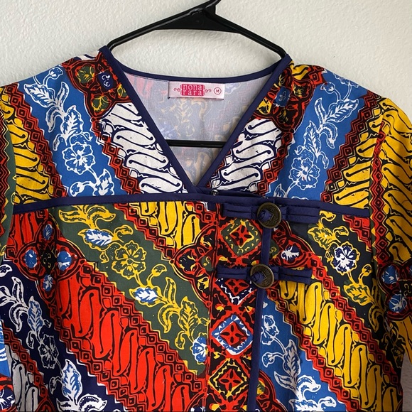 NWOT Batik tops, M, colorful - Picture 2 of 3